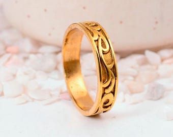 Handcrafted Gold-Toned Filigree Band Ring - Intricate Scrollwork Design