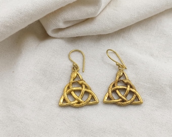 Gold Celtic Knot Earrings, Textured Ouroboros Snake Triquetra Dangles for Women, Boho Trinity Knot Drop Earrings, Mystic Gift for Her