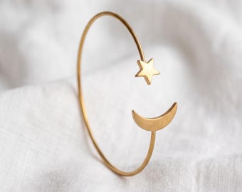 Gold Moon and Star Arm Cuff Bracelet, Celestial Crescent Bicep Bangle for Women, Dainty Upper Arm Jewelry, Boho Birthday Gift for Her, Cute