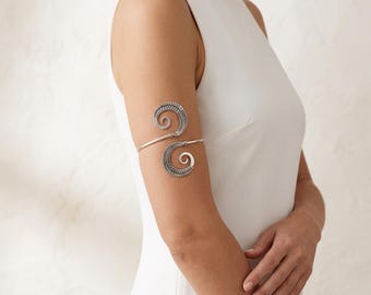 Silver Tone Feather Arm Cuff for Women, Boho Spiral Fern Upper Armlet Bracelet, Tribal Oxidized Leaf Bangle, Greek Goddess Gift for Her
