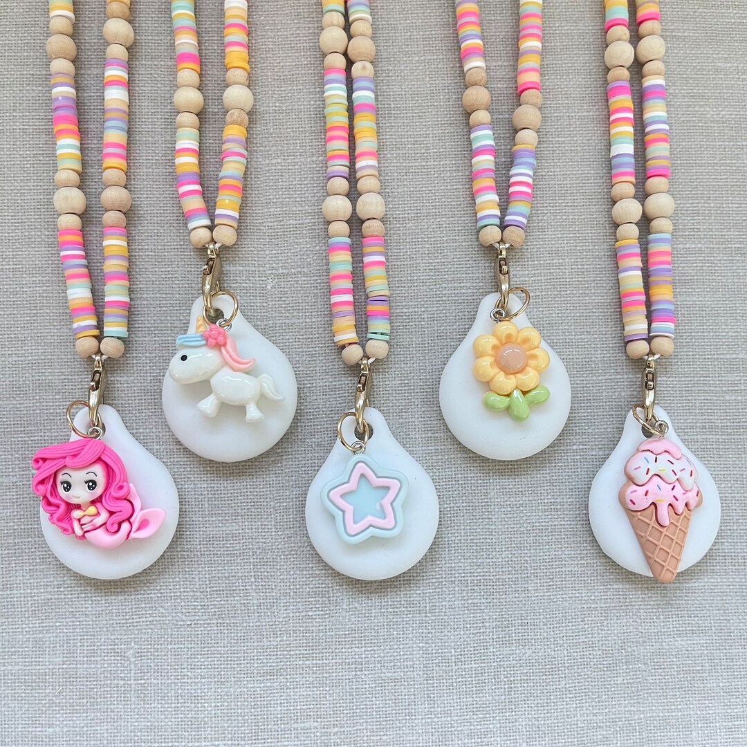 AirTag Necklace for Kids, AirTag Case Holder, Keychain AirTag Cover