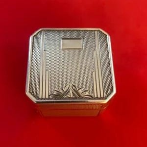 Collectable  Sterling Silver Trinket/Pill/Snuff Box