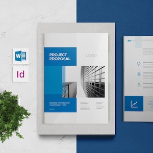Peut inclure: Un modèle de proposition de projet avec un schéma de couleurs bleu et blanc. La page de couverture présente un bâtiment moderne avec un motif en grille et le texte "PROPOSITION DE PROJET" dans une boîte bleue. Les pages intérieures comprennent une table des matières, une section pour les informations de l'entreprise et une section pour les détails du projet.