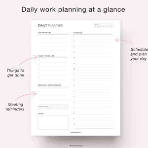 Może przedstawiać: Czarno-biały planownik dzienny do wydrukowania z tytułem "Daily Planner" u g&oacute;ry. Planownik zawiera sekcje na najważniejsze priorytety, zadania, spotkania, notatki i harmonogram.