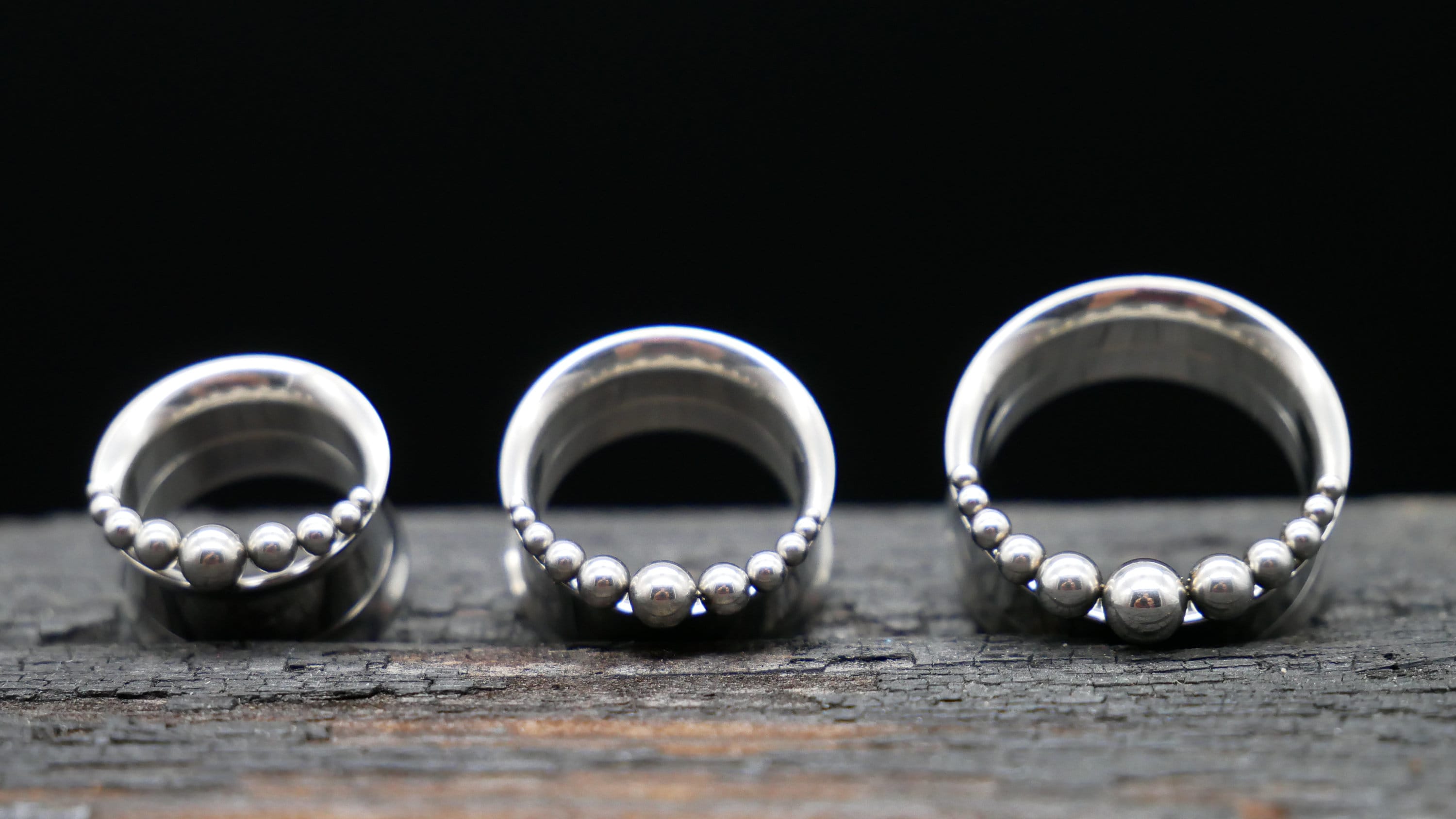 1x tunnel made of surgical steel - B2