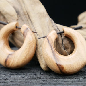 Handmade wooden earrings - II-8