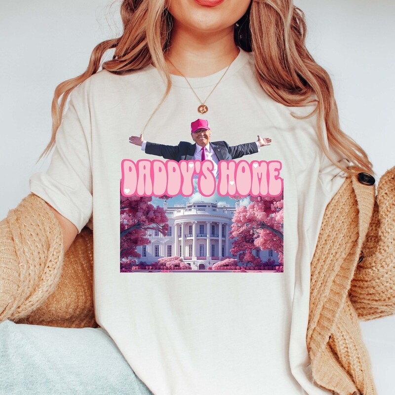 Funny Trump Daddys Home White House T-Shirt
