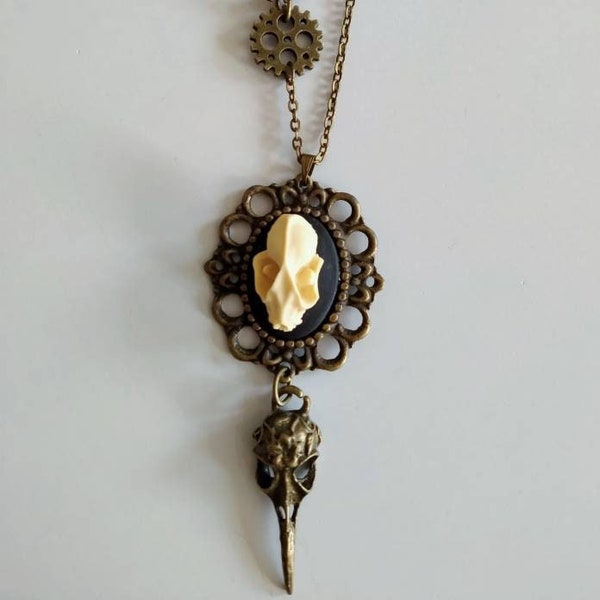 Collier mi-long gothique steampunk camée