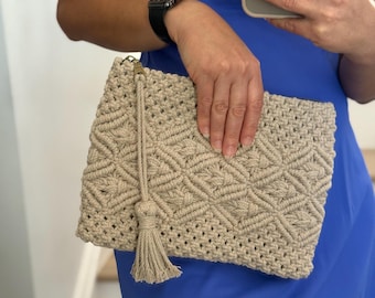 Handmade Macrame Purse: Beige Boho Bag