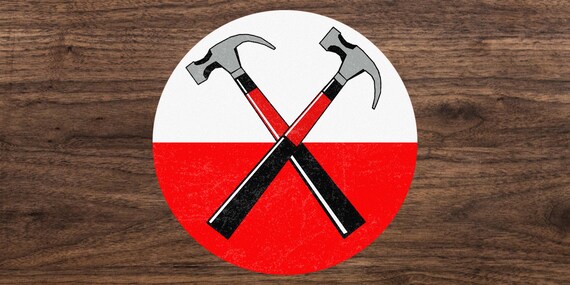 The Crossed Hammers on the Circular Screen