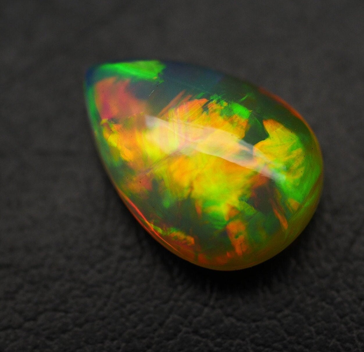 11x13.7 MM Size Brilliant Natural Ethiopian Opal Oval Cabochon Welo Multy Flashy Fire Opal
