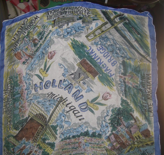 VINTAGE LINENS - Holland Mich Souvenir - Silk Scar