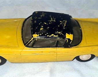 Esval EMUS43027B - Studebaker Manta Ray Spider Closed 1953 rose pâle 1/43