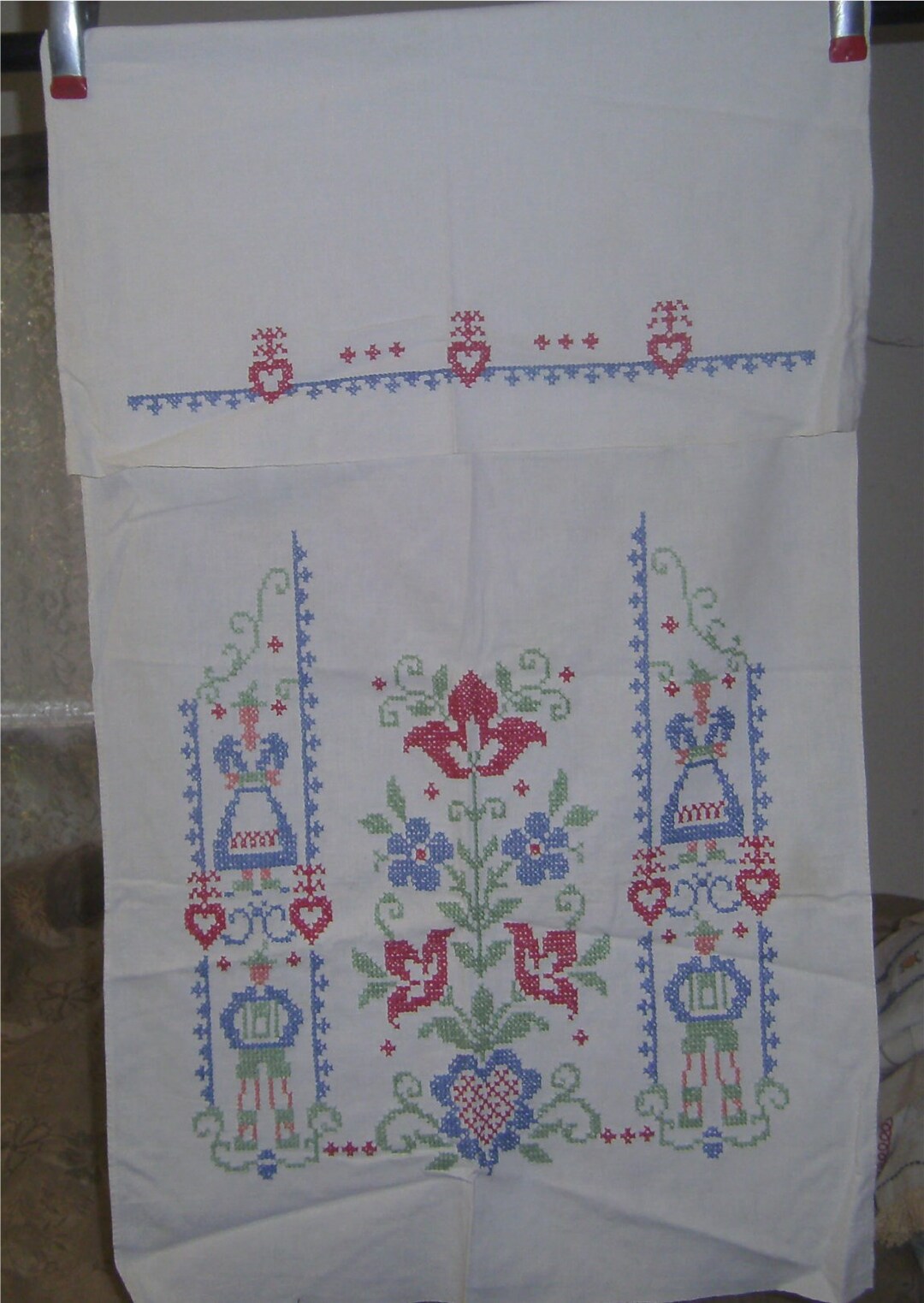 VINTAGE LINENS Swiss Cross Stitch Guest Towel Etsy