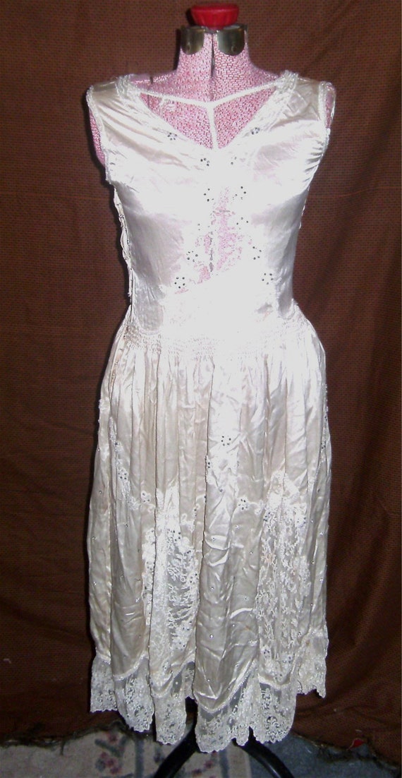 VINTAGE DRESS –1920's Evening Dress - Pearls - Lac