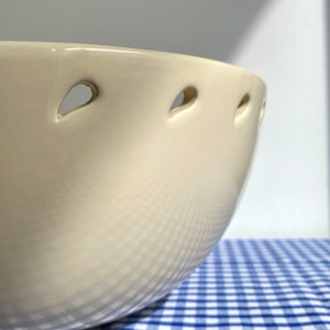 Large Vintage Rustic Farmhouse Style Ceramic Bowl Cream White Beige Teardrop image 4