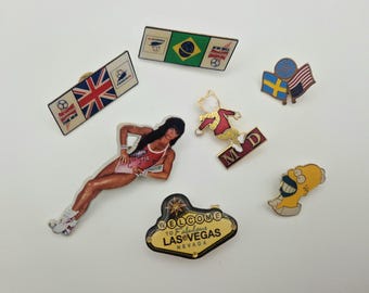 Collection of Vintage 80s/90s Novelty Badges Pins