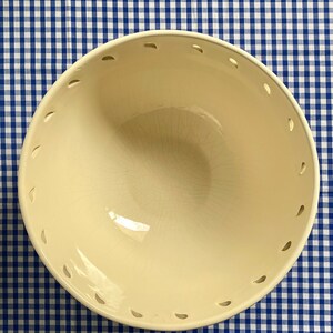 Large Vintage Rustic Farmhouse Style Ceramic Bowl Cream White Beige Teardrop image 7