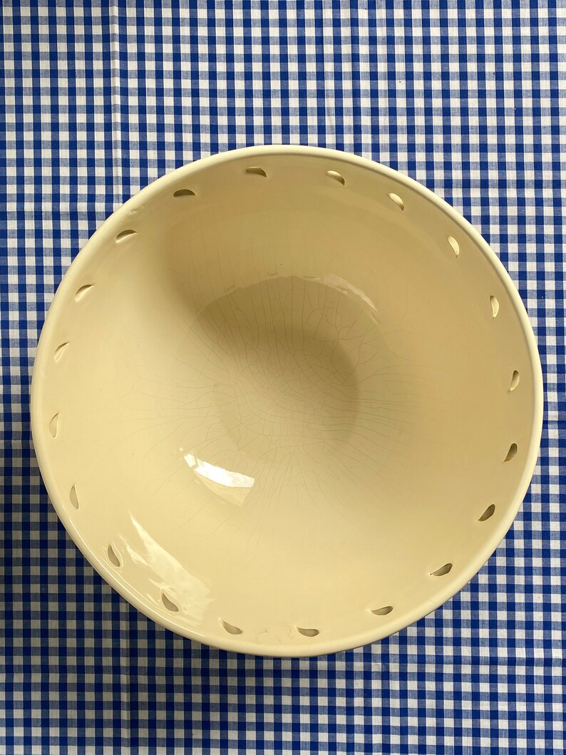 Large Vintage Rustic Farmhouse Style Ceramic Bowl Cream White Beige Teardrop image 7