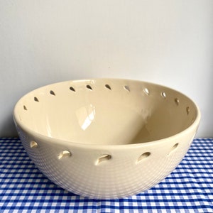 Large Vintage Rustic Farmhouse Style Ceramic Bowl Cream White Beige Teardrop image 5