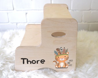 Hocker für Kinder, personalisierter Tritthocker mit Name, Kinderhocker aus Holz, Kinderstuhl aus Birkenholz, Kindertritt Montessori Fußbank