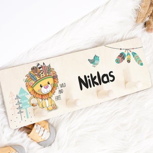 Children's wardrobe with 5 hooks, coat hook as a gift for children, coat rack personalized with name, Wild and Free lion motif