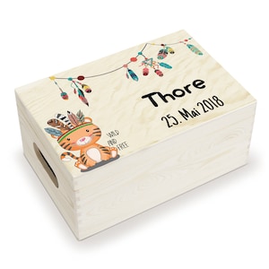 Erinnerungskiste Baby / Holzkiste, Geschenk zur Geburt mit Geburtsdaten und Namen für Kinder, individuelle Kiste mit Deckel, Motiv: Tiger