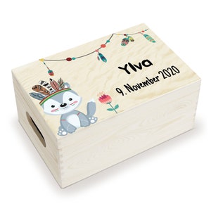 Erinnerungskiste / Holzkiste, Geschenk für Baby mit Geburtsdaten und Namen für Kinder, individuelle Kiste mit Deckel, Wolf
