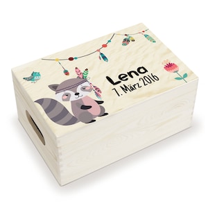 Erinnerungskiste Baby, aus Holz, Erinnerungsbox, personalisierbar mit Geburtsdaten und Namen, individuelle Holzkiste mit Deckel, Waschbär