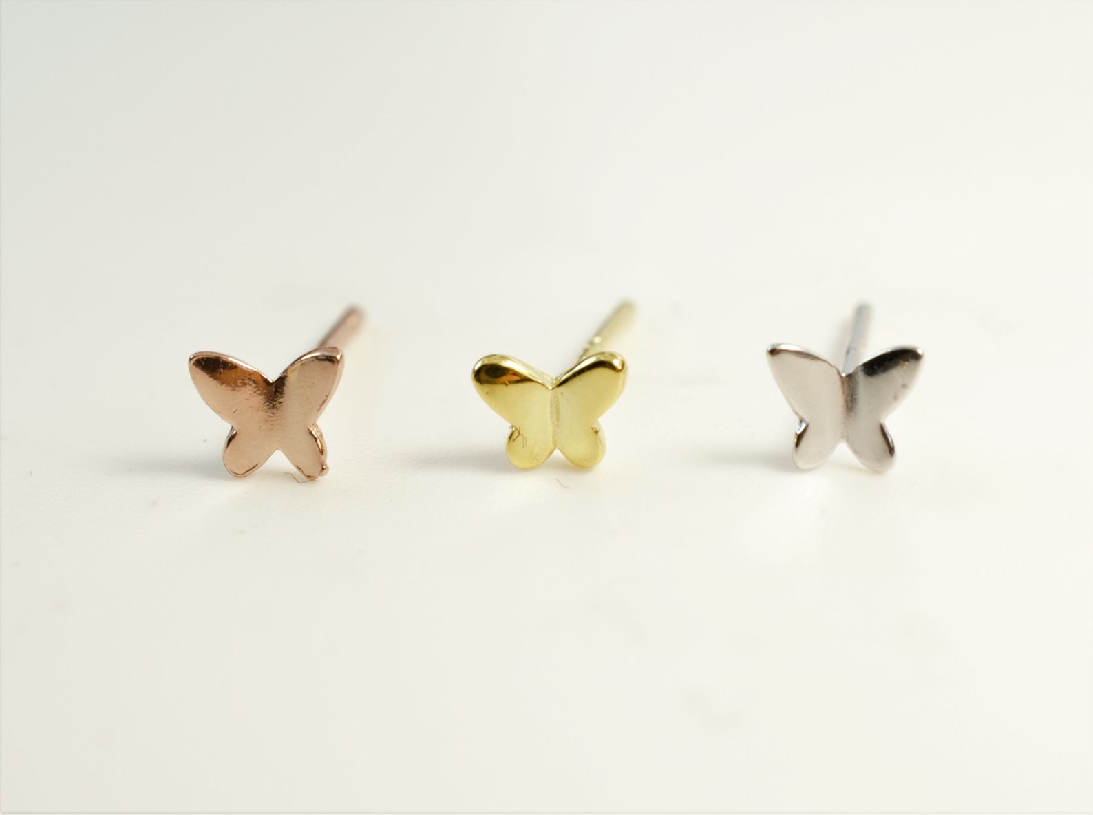 New Fashion Crystal Insect Butterfly Stud Earrings For Women Transparent Circle