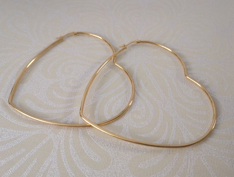 Large hoops -Pierced ears Timeless classic -retro Extra large 3.5 gold plated 304 stainless steel HEART SHAPE wire hoop earrings Big