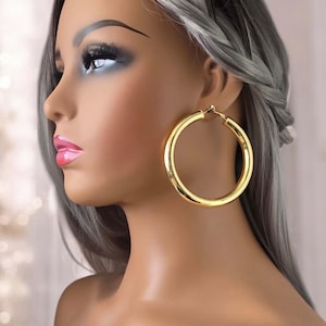 Oversized gold tone chunky - thick hollow tube round metal hoop earrings - Big - hoops - 2.75&quot; - big lightweight hoop earrings, sealed tubes