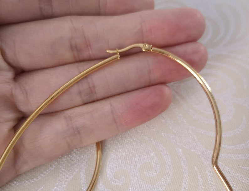 Large hoops -Pierced ears Timeless classic -retro Extra large 3.5 gold plated 304 stainless steel HEART SHAPE wire hoop earrings Big