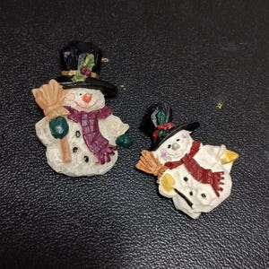 2 Vintage Winter Resin Pin Brooch Snowman With Hat Scarf And Broom Christmas Holiday Jewelry