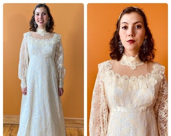 1970's Wedding Dress Romantic Bridgerton style with ribbon, netting lace Ivory white, very good condition, long sleeve high neck Bridal Gown