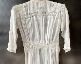 Antique Edwardian sheer muslin lawn dress perfect for a Wedding Dress, Good condition Bridal Gown, empire waist, Bridgerton style