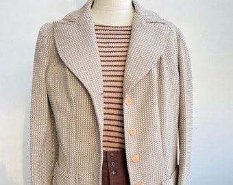 1970's polyester Blazer in tan and white checked pattern with pockets