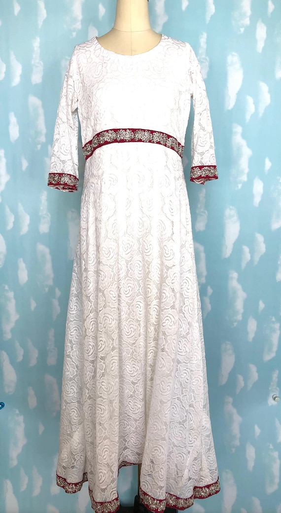 1970’s long white lace dress perfect for a Country