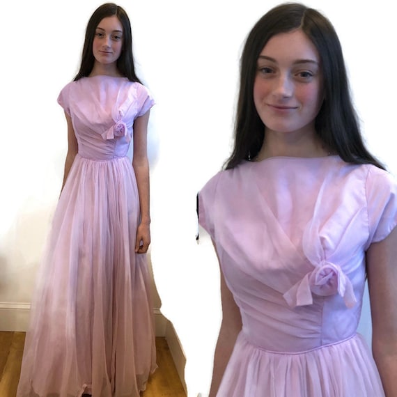 1950’s Pale Lavender long short sleeve gown Fit an