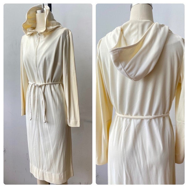 Late 1960's Loomtogs hooded dress Winter white polyester with belt, excellent condition fits a modern size Medium