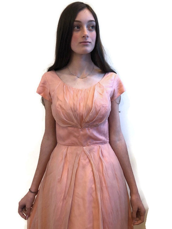 1950’s Pale Peach cap sleeve dress Fit and flare … - image 1