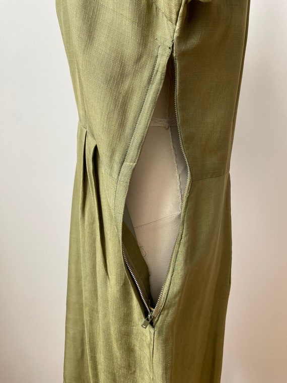 1950/60’s moss green silk dress fits a modern med… - image 9