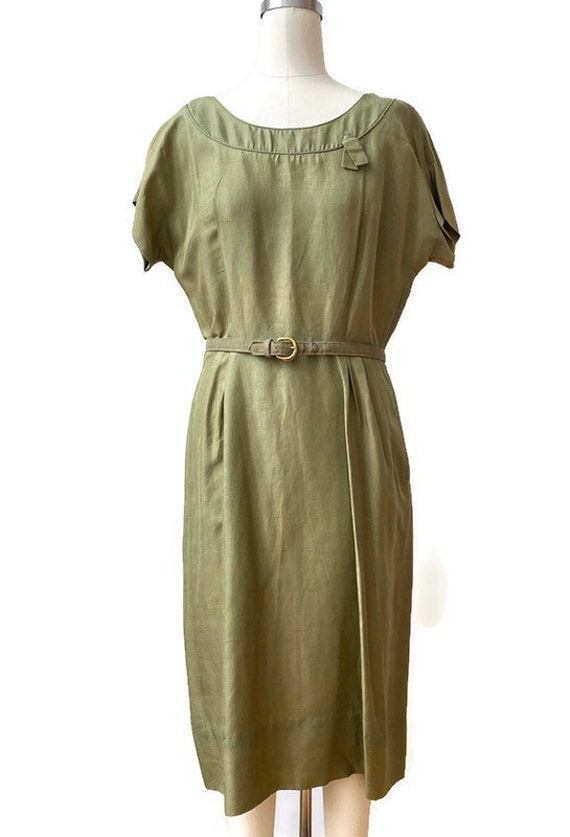 1950/60’s moss green silk dress fits a modern med… - image 2