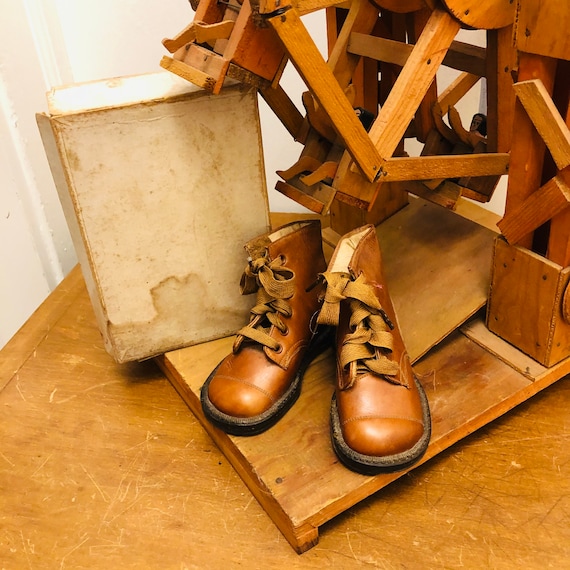 Antique 1930’s boots toddler size Brown leather la