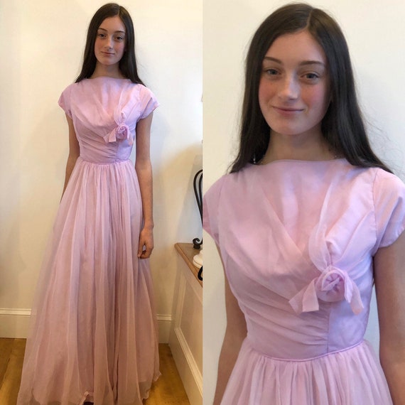 1950’s Vintage dress pale lavender taffeta with tu