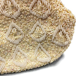 1950&#39;s Off white beads and sequins Evening bag for LIT Brothers in British Hong Kong wedding accessories, Bridal handbag, Good condition