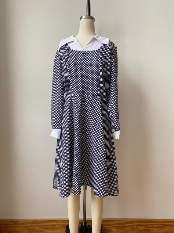 1960’s dress navy blue and white polka dots fits … - image 2