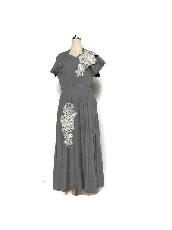 Vintage 1940's dress gray linen with white overla… - image 1