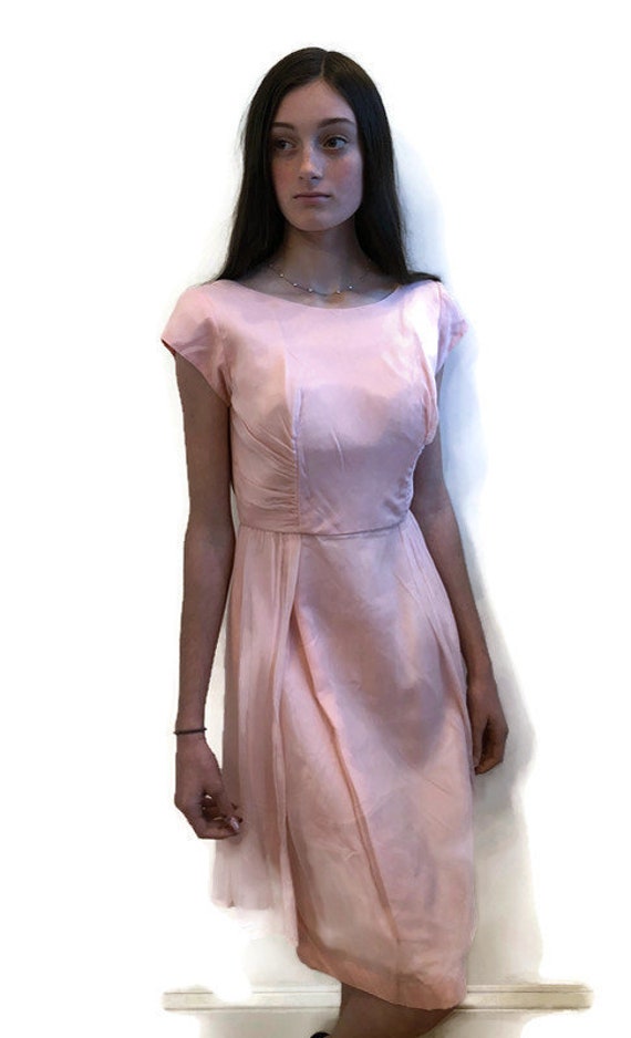 green emerald velvet dress Flirty & Flare Pink Dress – Ellaé Lisqué main image 1
