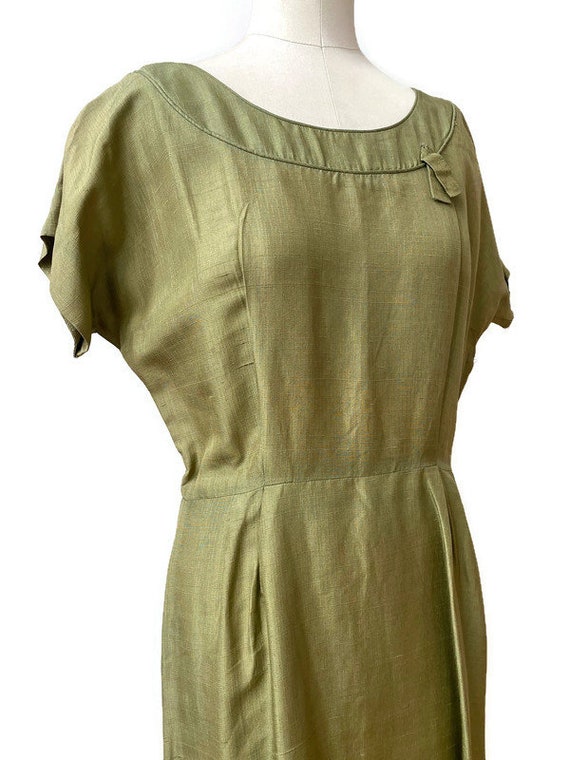 1950/60’s moss green silk dress fits a modern med… - image 4
